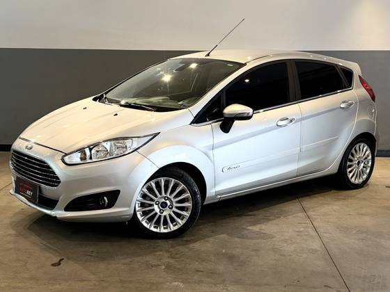 FORD FIESTA 1.6 TITANIUM HATCH 16V FLEX 4P POWERSHIFT FORD FIESTA 1.6 TITANIUM HATCH 16V FLEX 4P POWERSHIFT